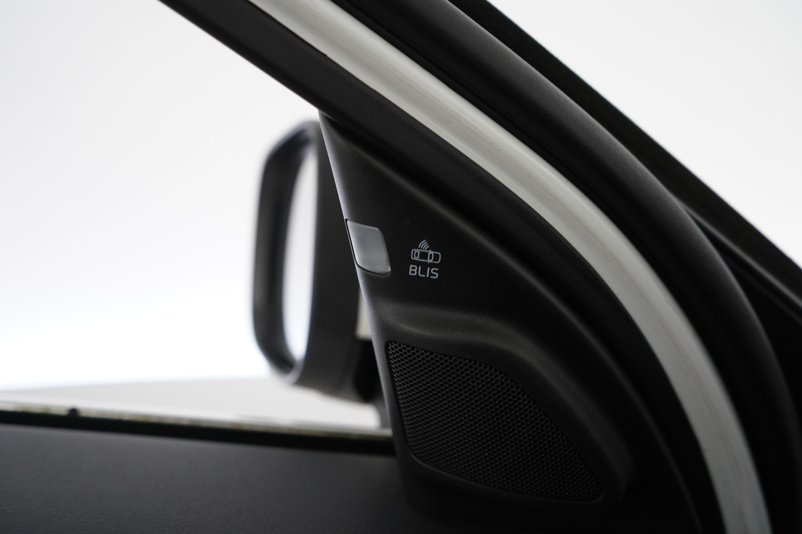 VOLVO XC70 2015
