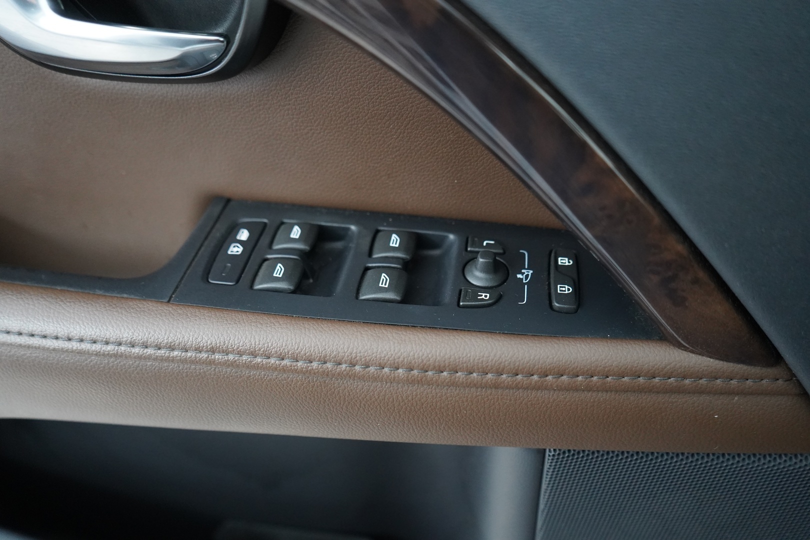 VOLVO XC70 2015