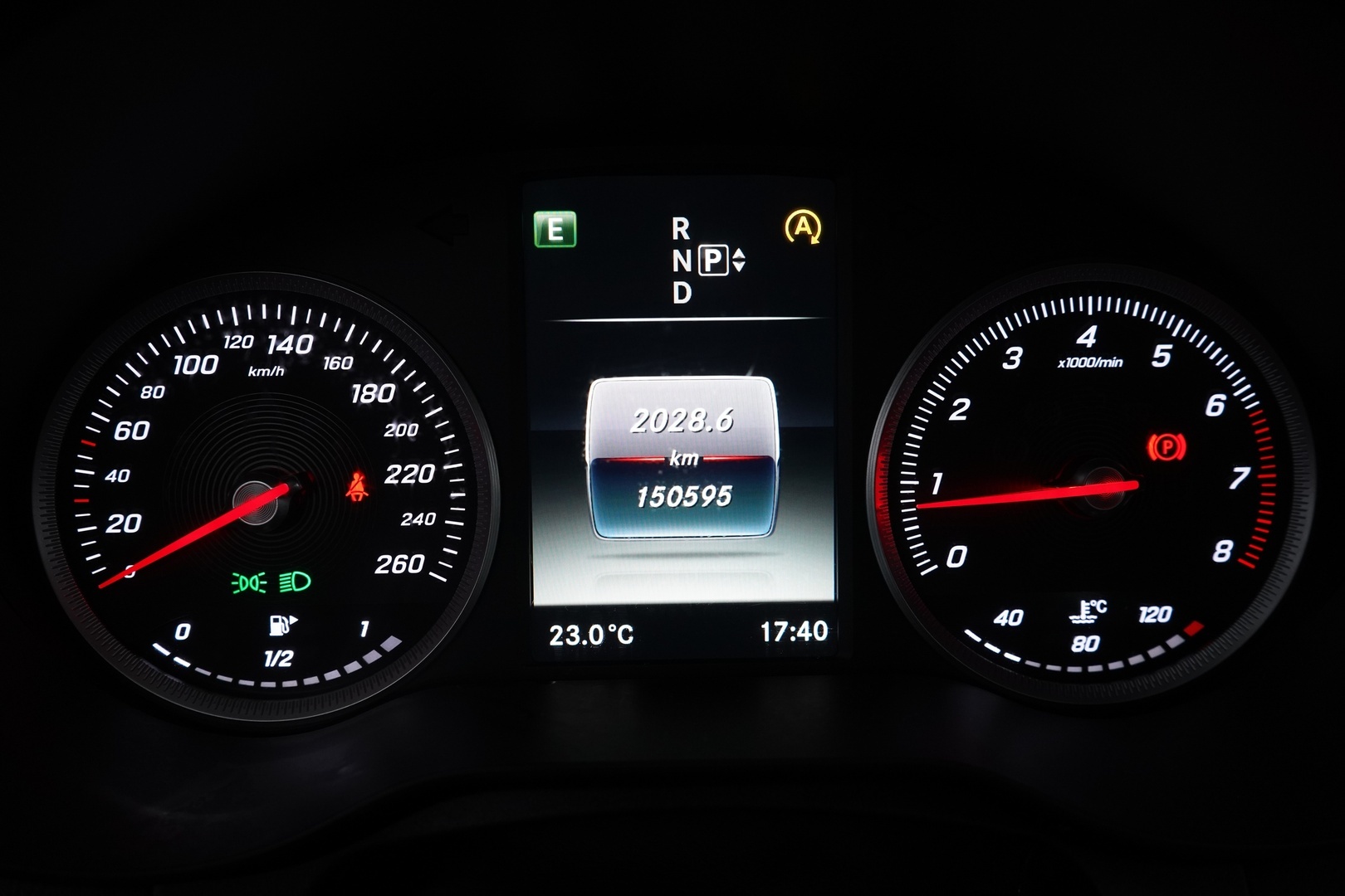MERCEDES-BENZ C 2015