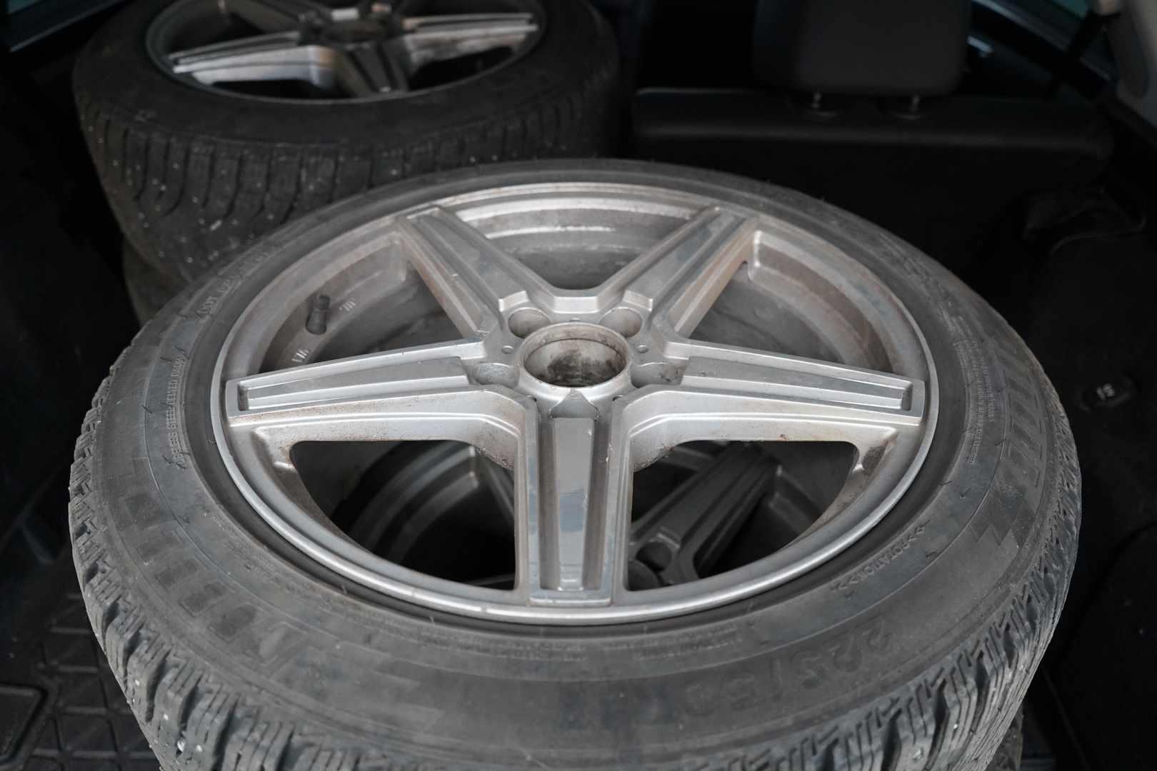 MERCEDES-BENZ E 2012