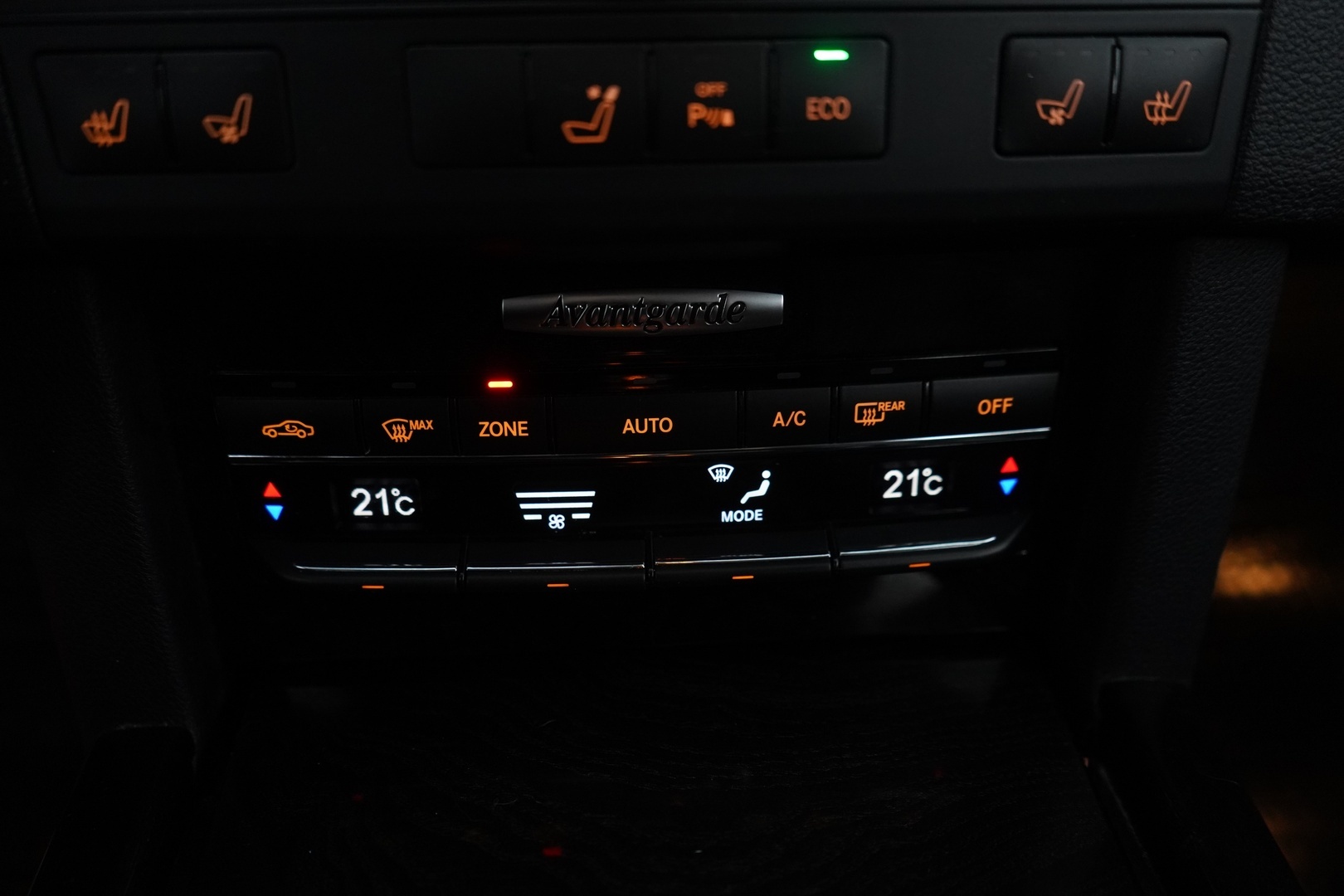 MERCEDES-BENZ E 2012