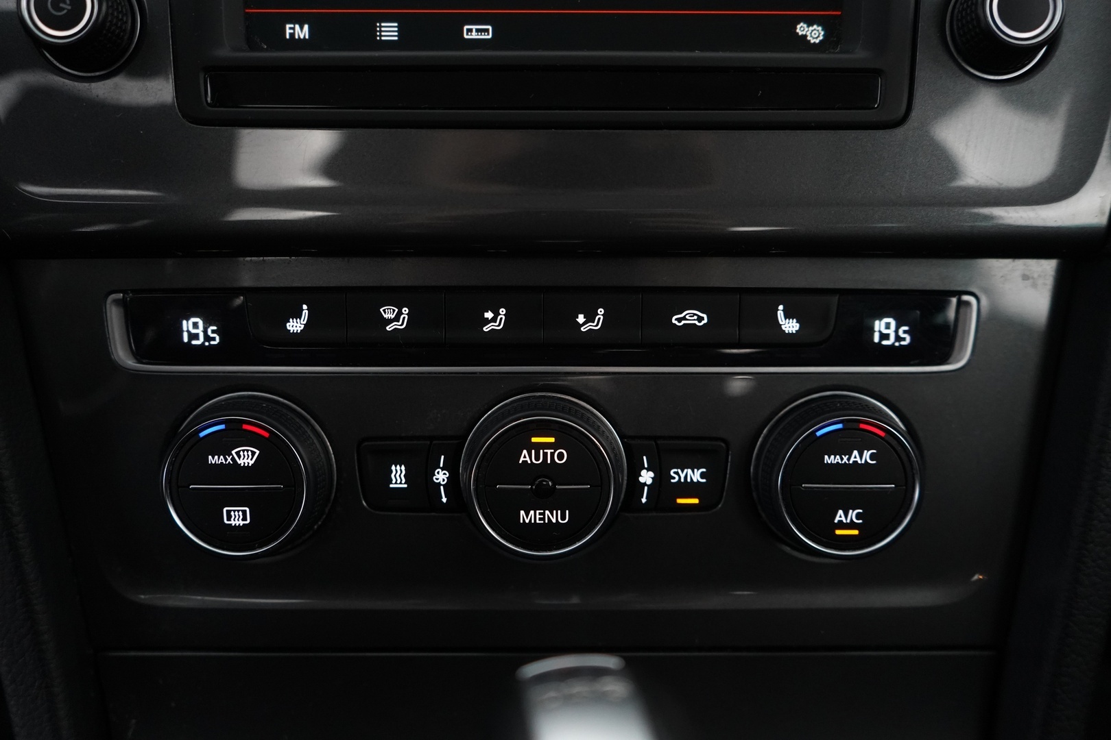 VOLKSWAGEN Golf 2016