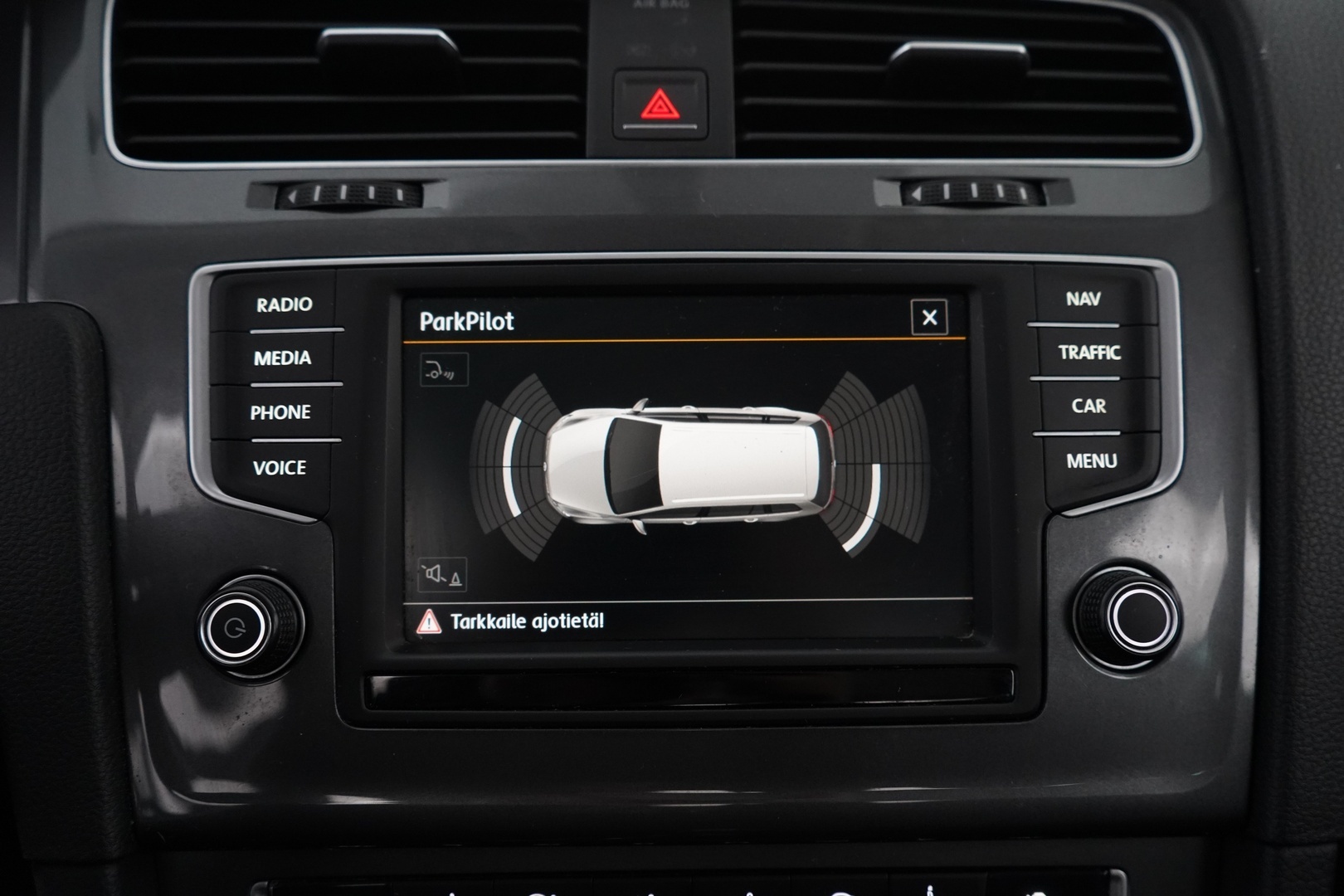 VOLKSWAGEN Golf 2016