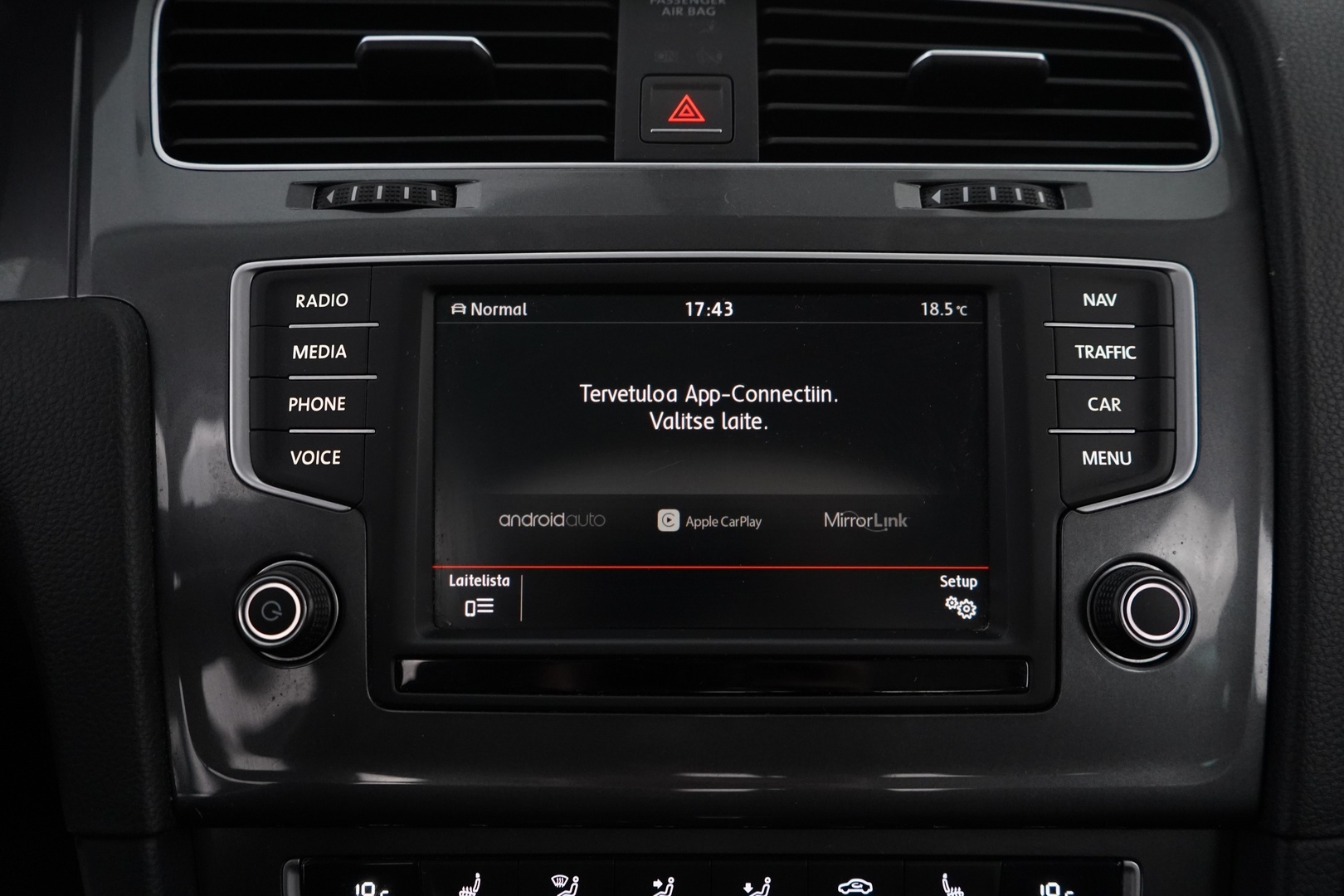 VOLKSWAGEN Golf 2016