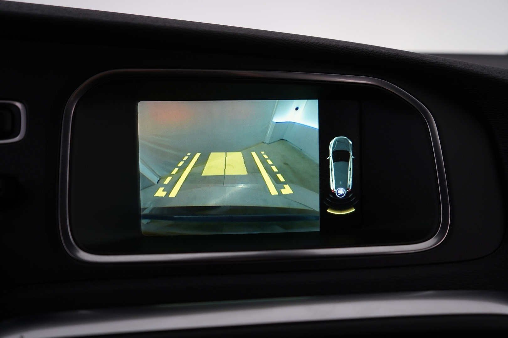 VOLVO V40 2017