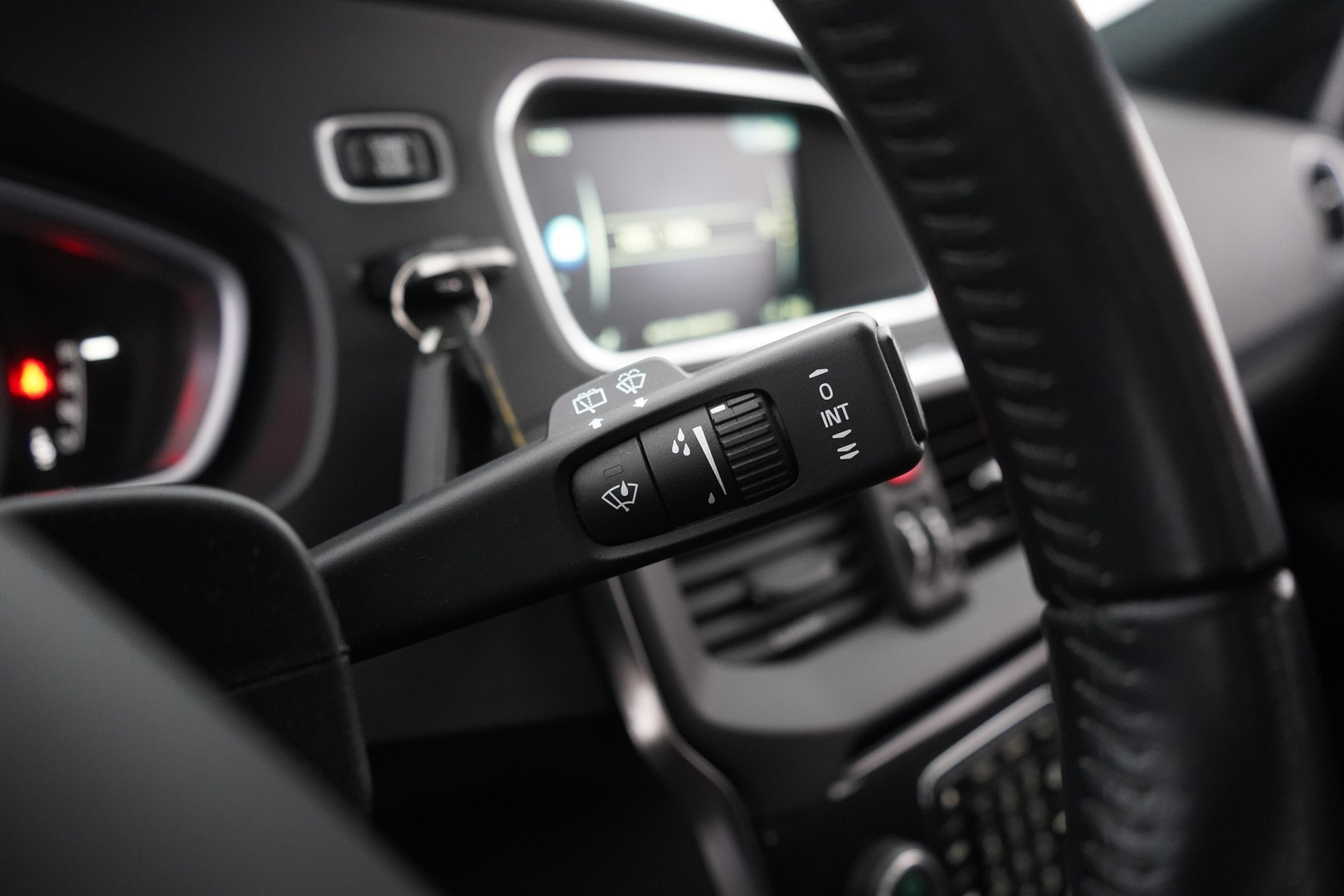 VOLVO V40 2017
