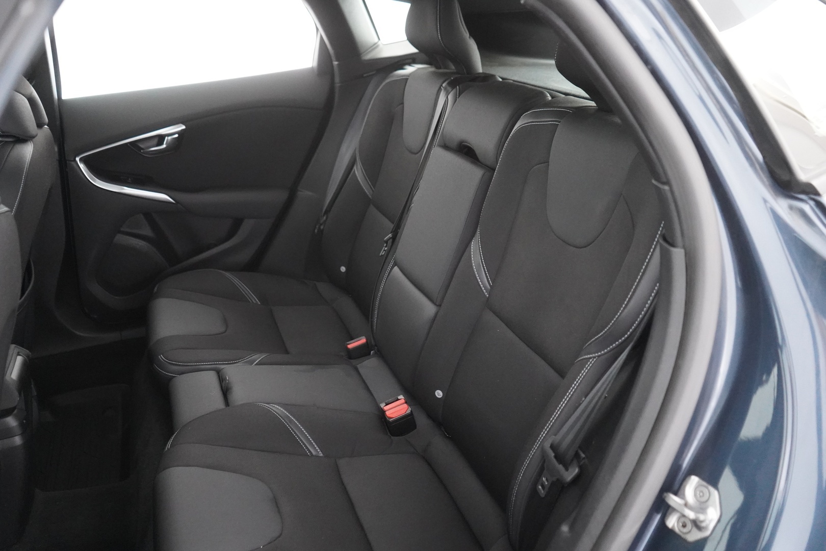 VOLVO V40 2017