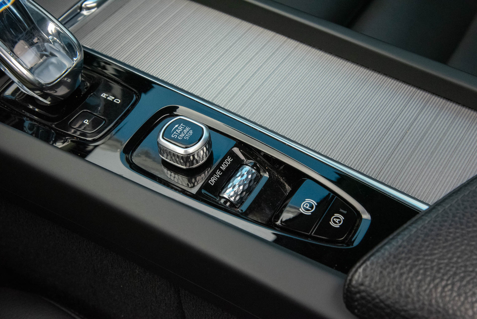 VOLVO XC60 2020