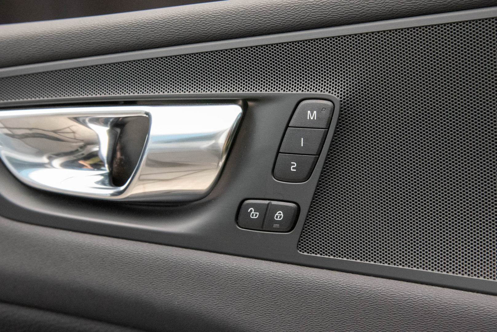 VOLVO XC60 2020