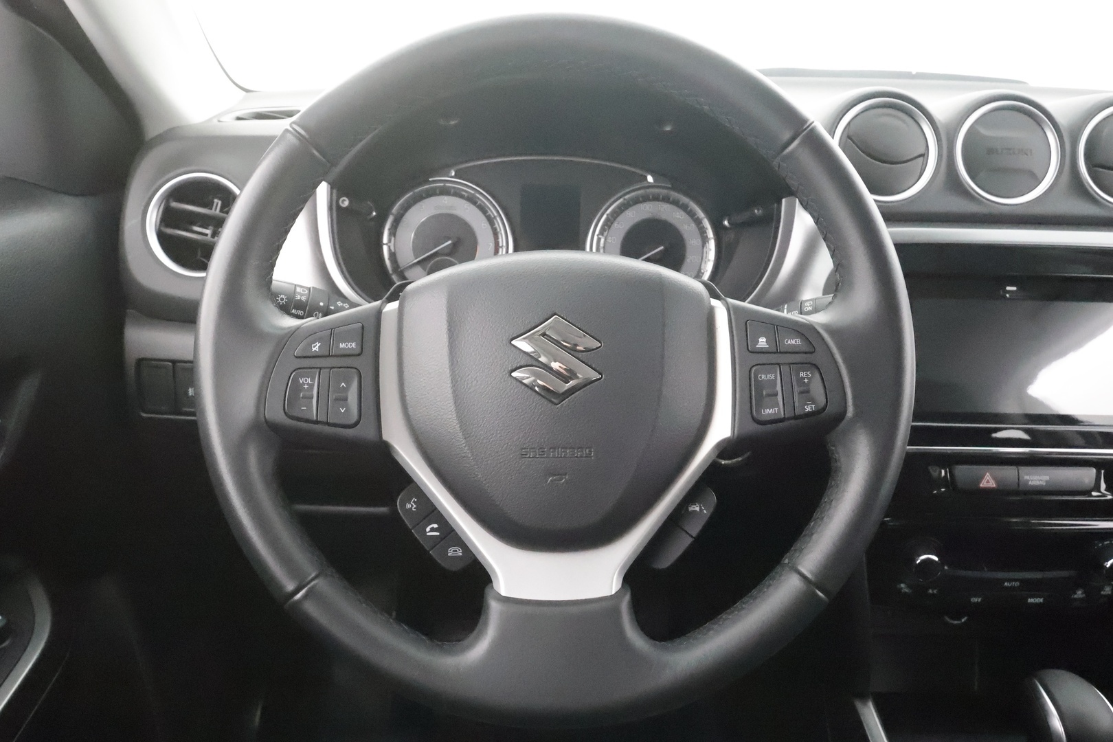 SUZUKI Vitara 2024