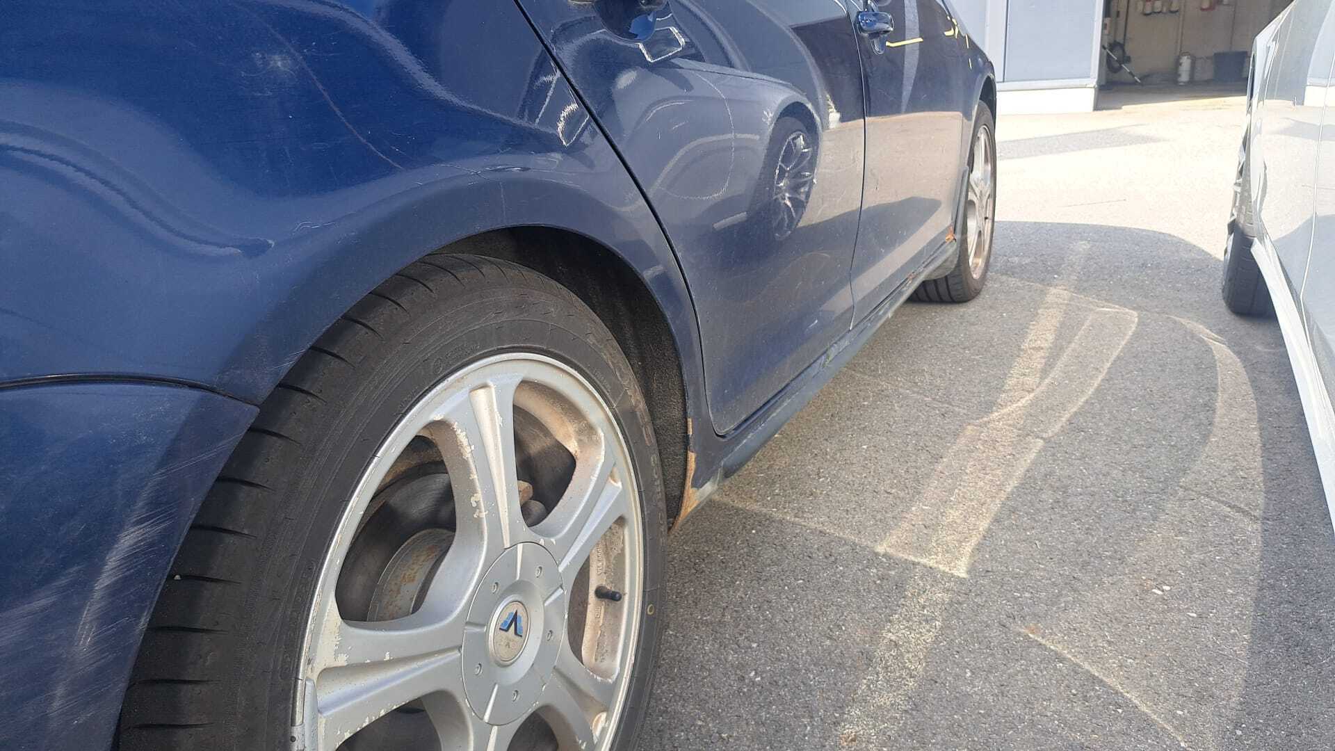 VOLKSWAGEN Golf 2009