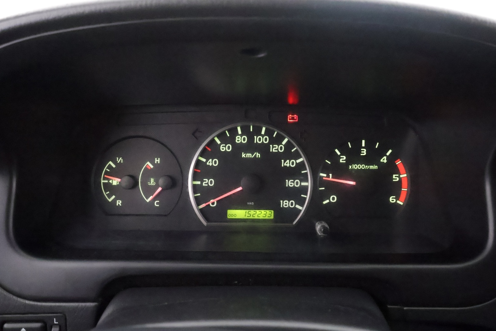TOYOTA Hiace 2012