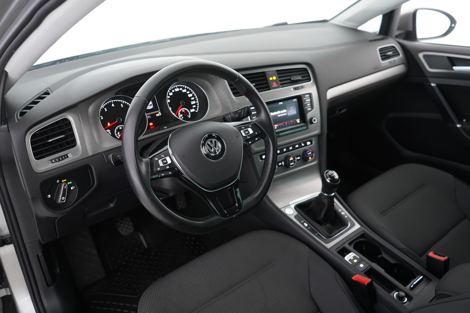 VOLKSWAGEN Golf 2014