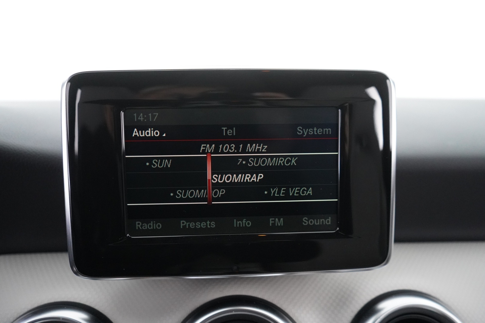 MERCEDES-BENZ A 2014