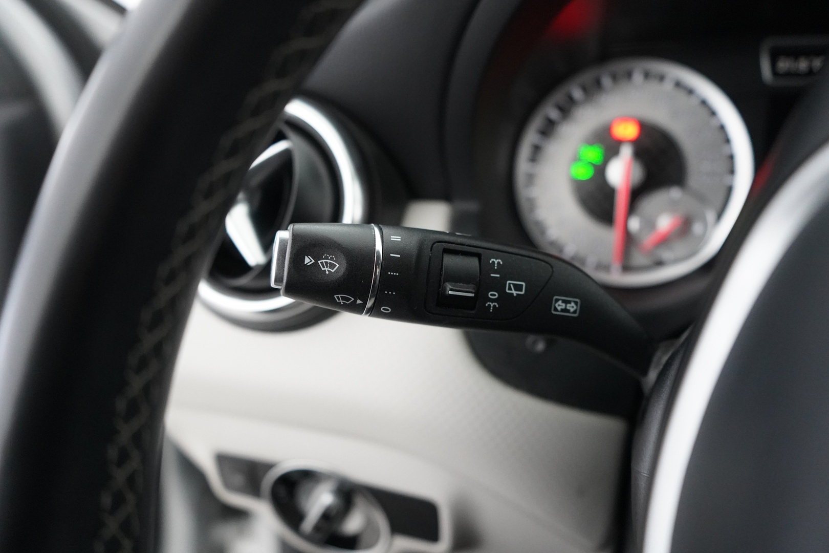 MERCEDES-BENZ A 2014