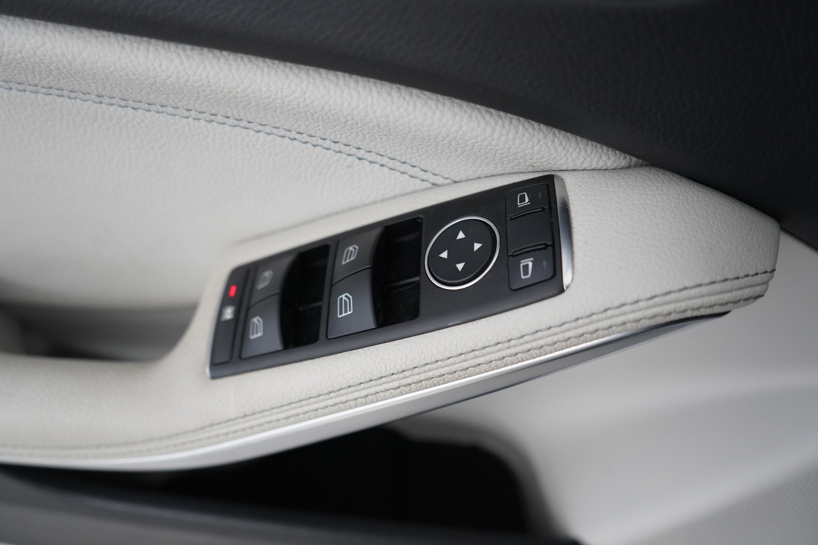 MERCEDES-BENZ A 2014
