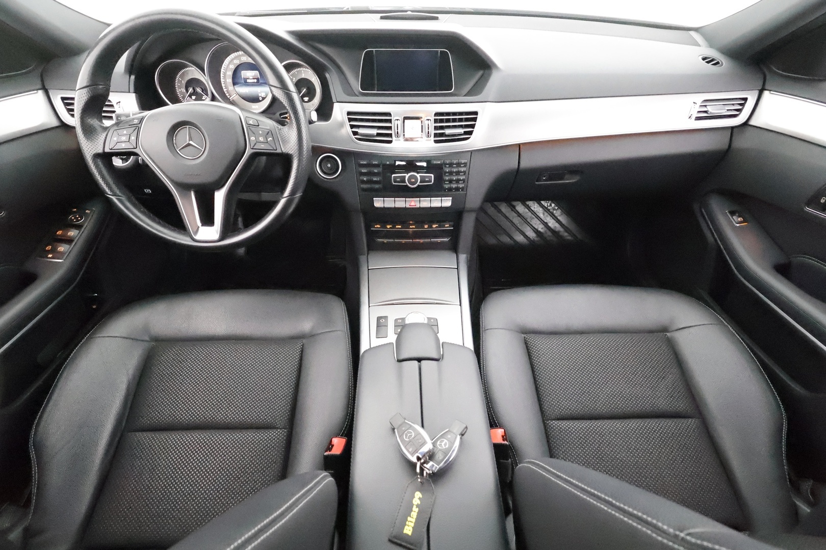 MERCEDES-BENZ E 2015