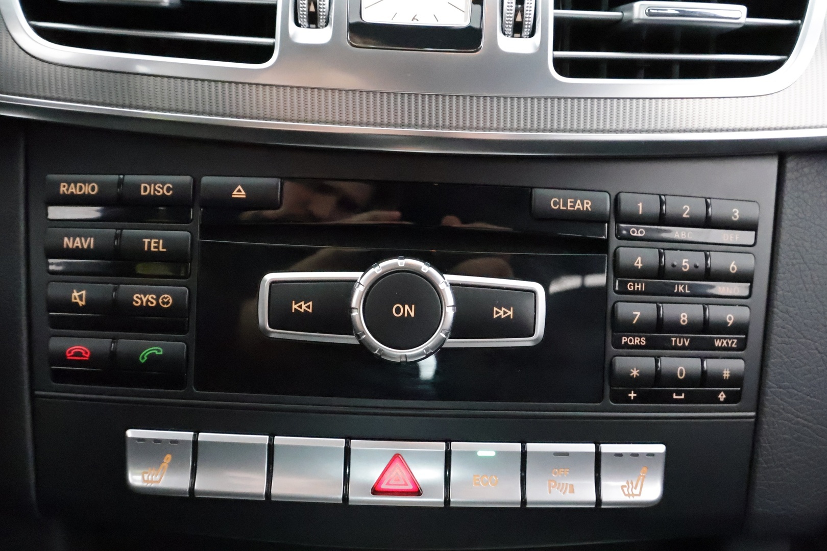 MERCEDES-BENZ E 2015