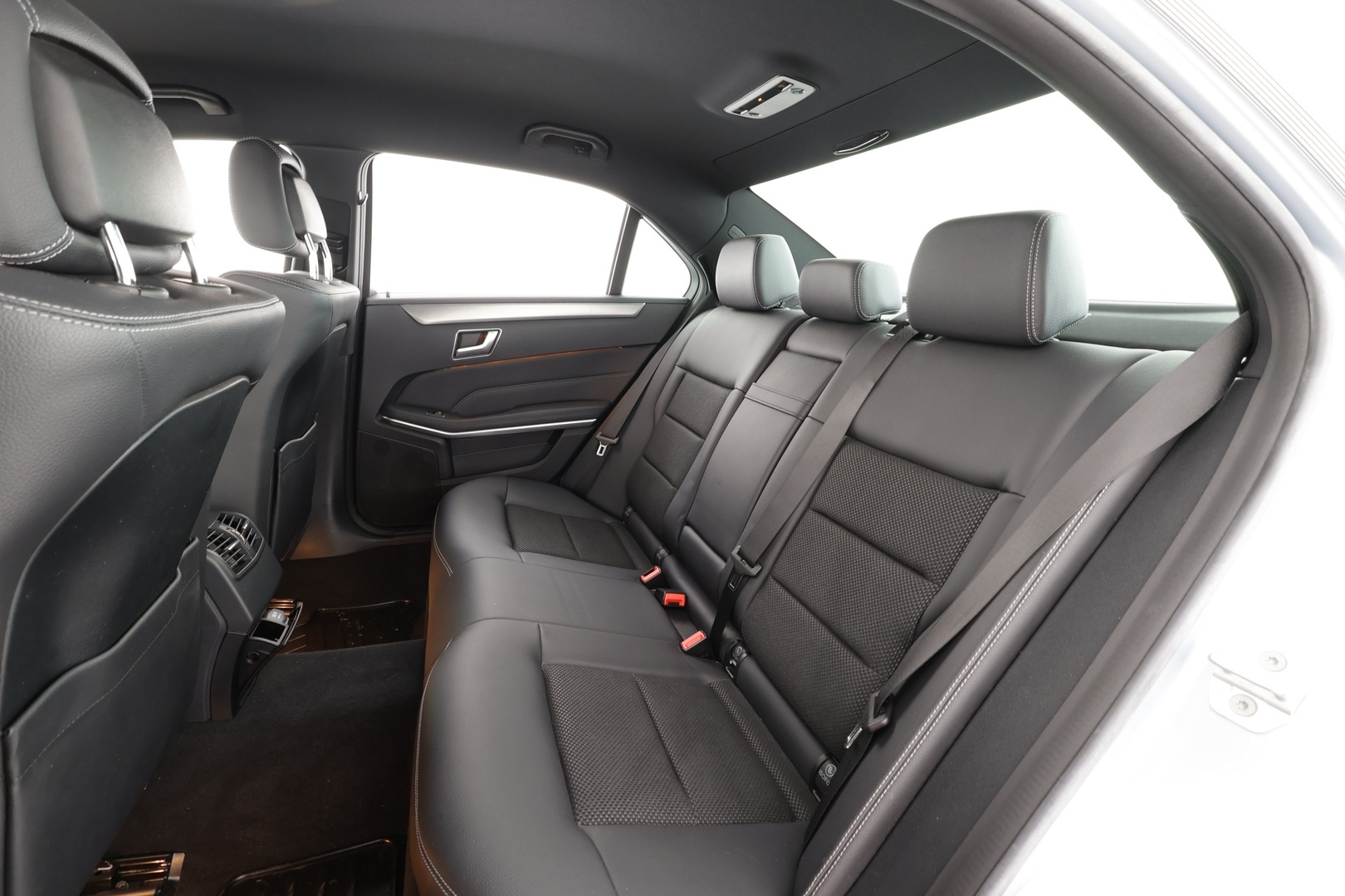 MERCEDES-BENZ E 2015