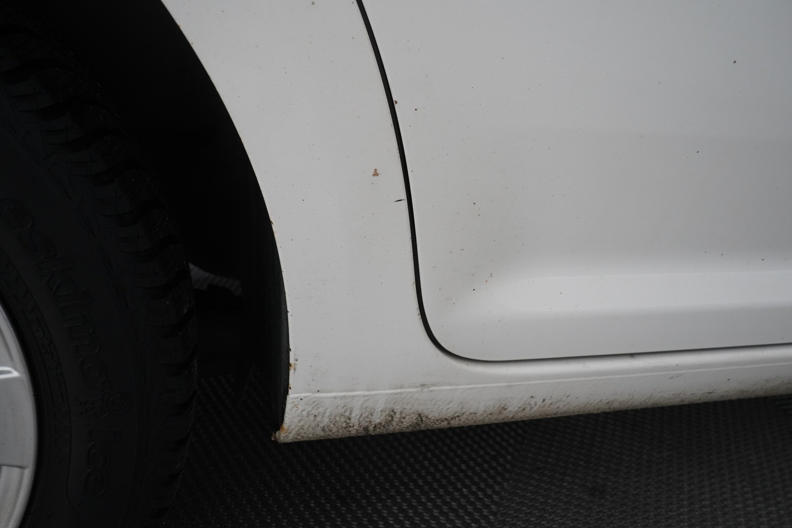 VOLKSWAGEN Touran 2012