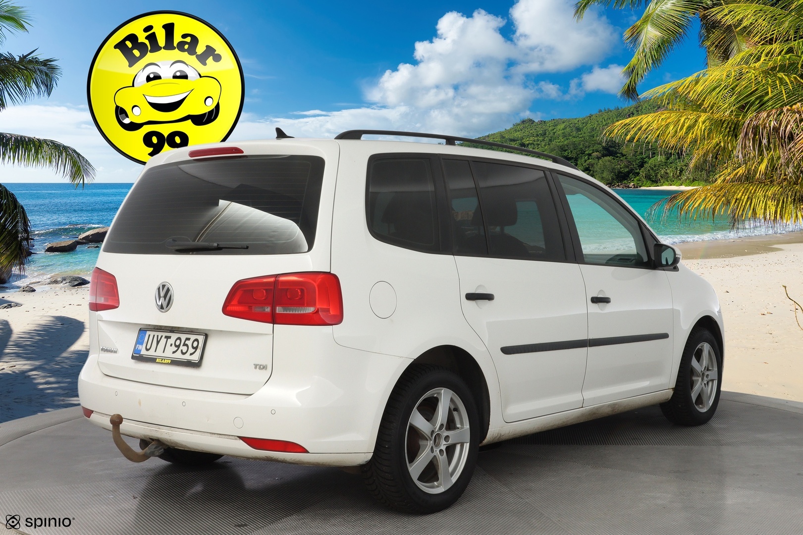 VOLKSWAGEN Touran 2012