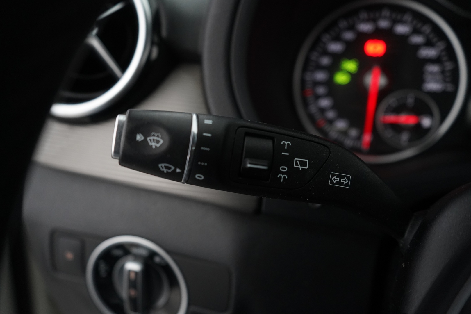 MERCEDES-BENZ B 2015