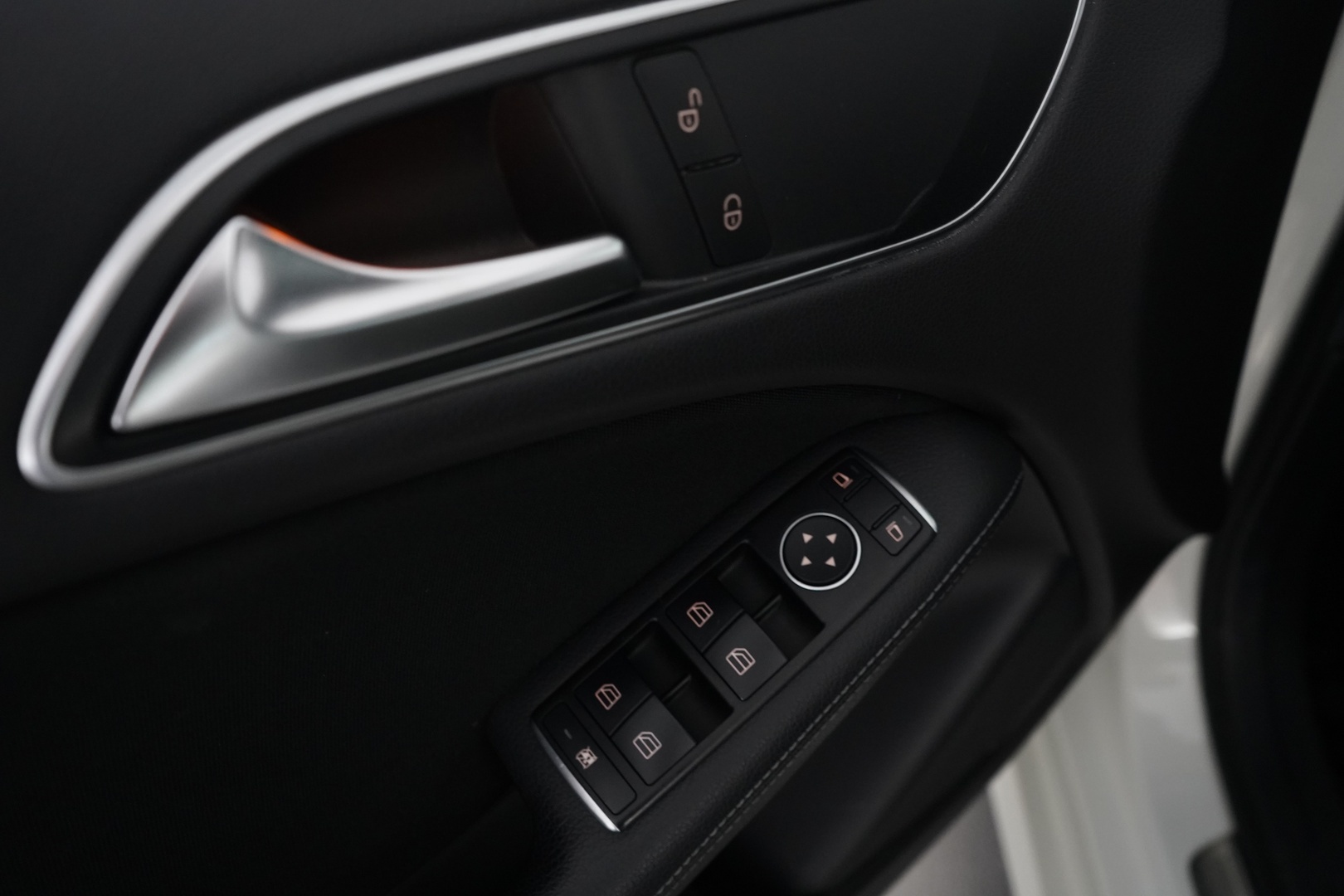 MERCEDES-BENZ B 2015