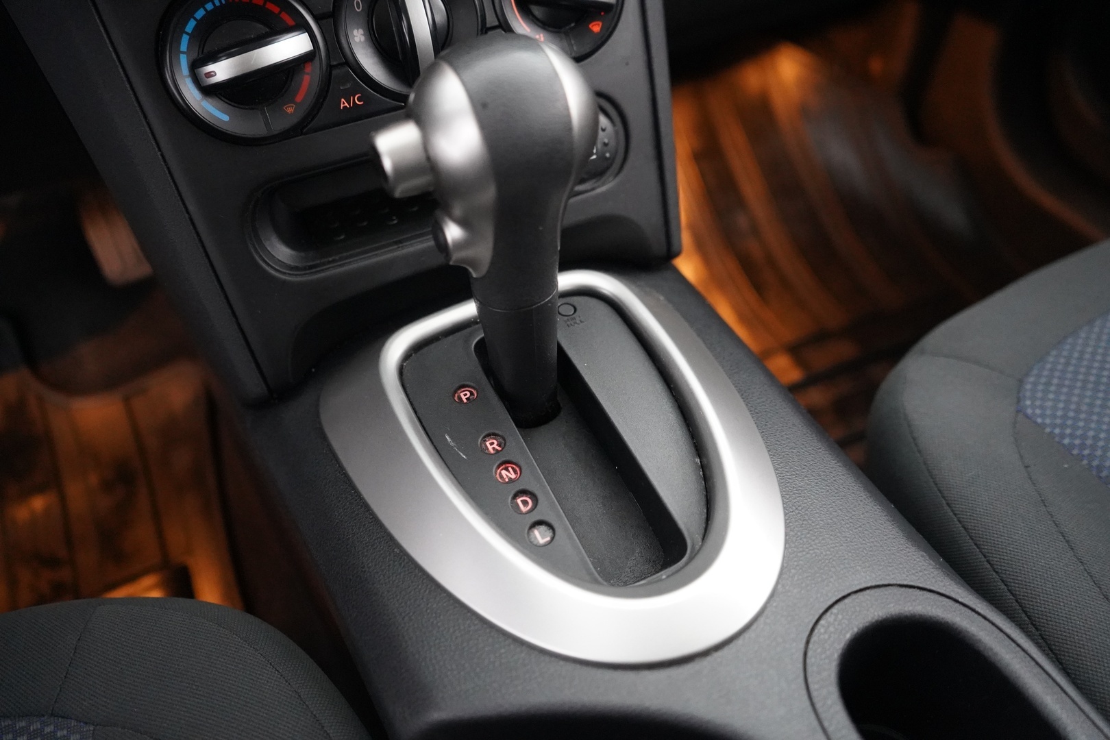 NISSAN Qashqai 2013