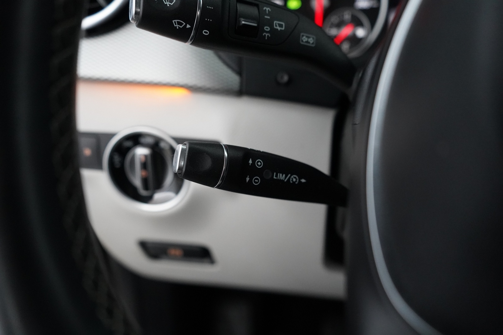 MERCEDES-BENZ B 2015