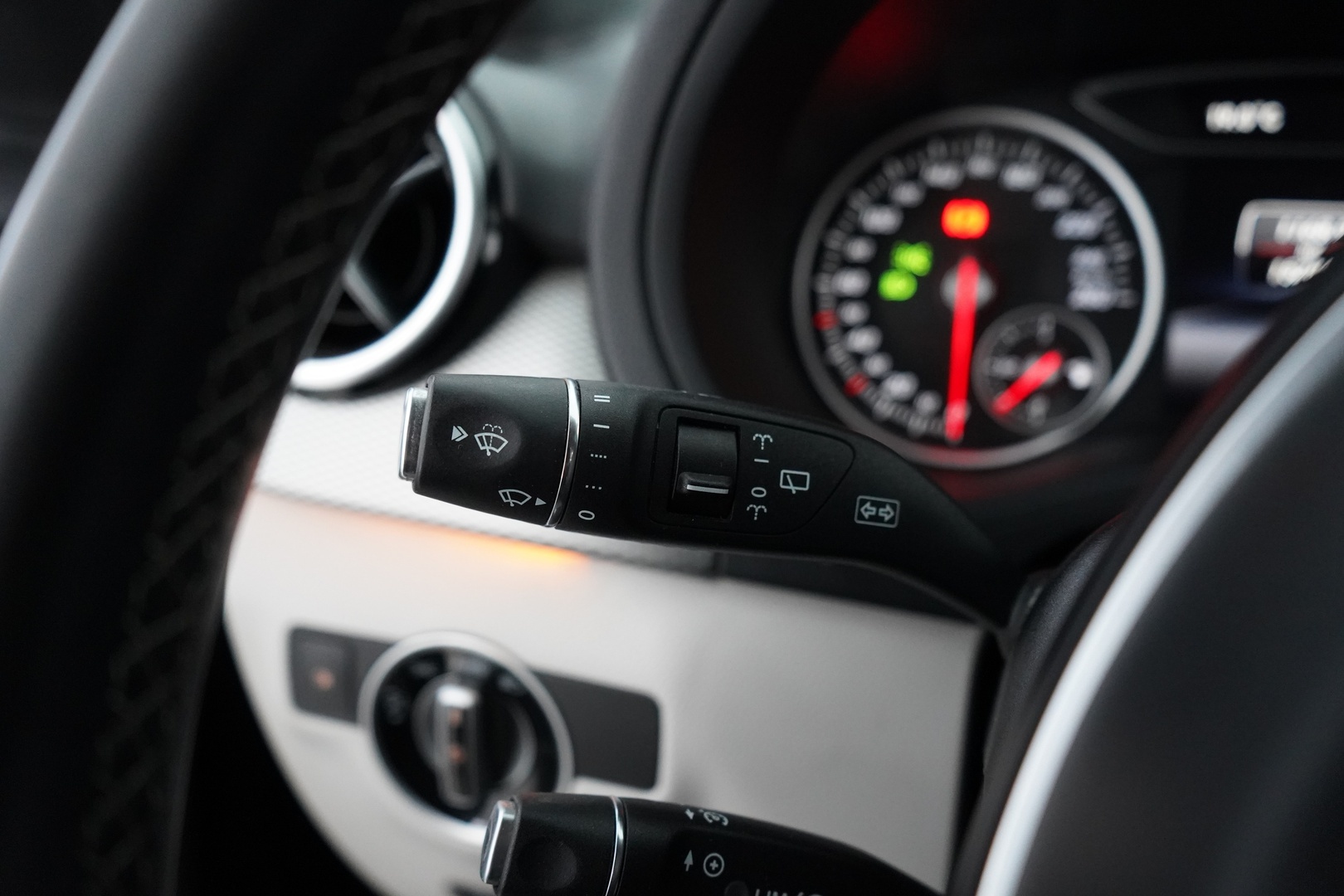 MERCEDES-BENZ B 2015