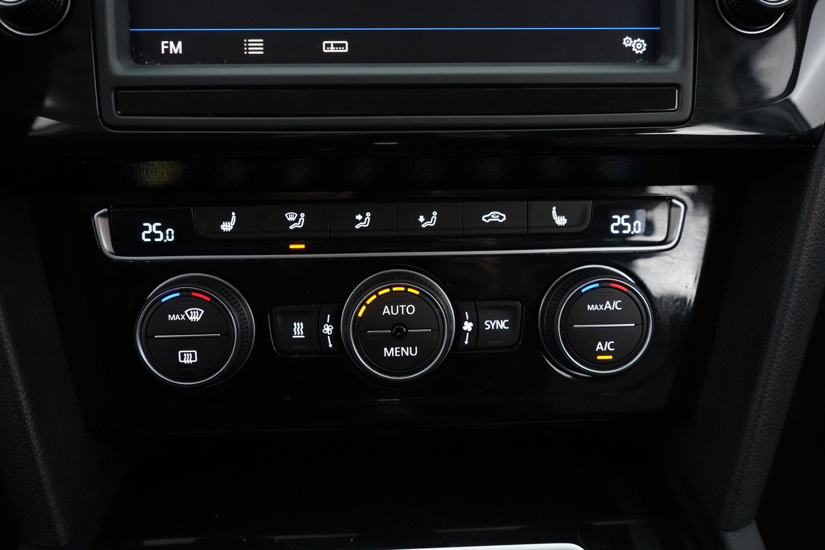 VOLKSWAGEN Passat 2017