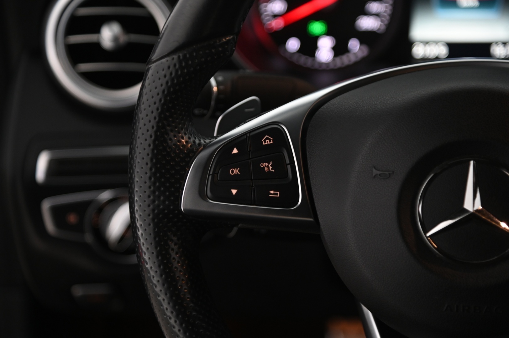 MERCEDES-BENZ C 2016