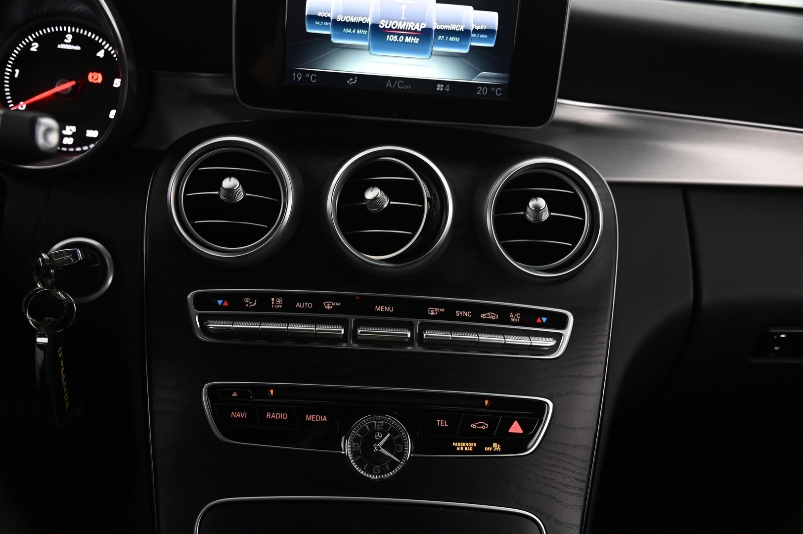 MERCEDES-BENZ C 2016