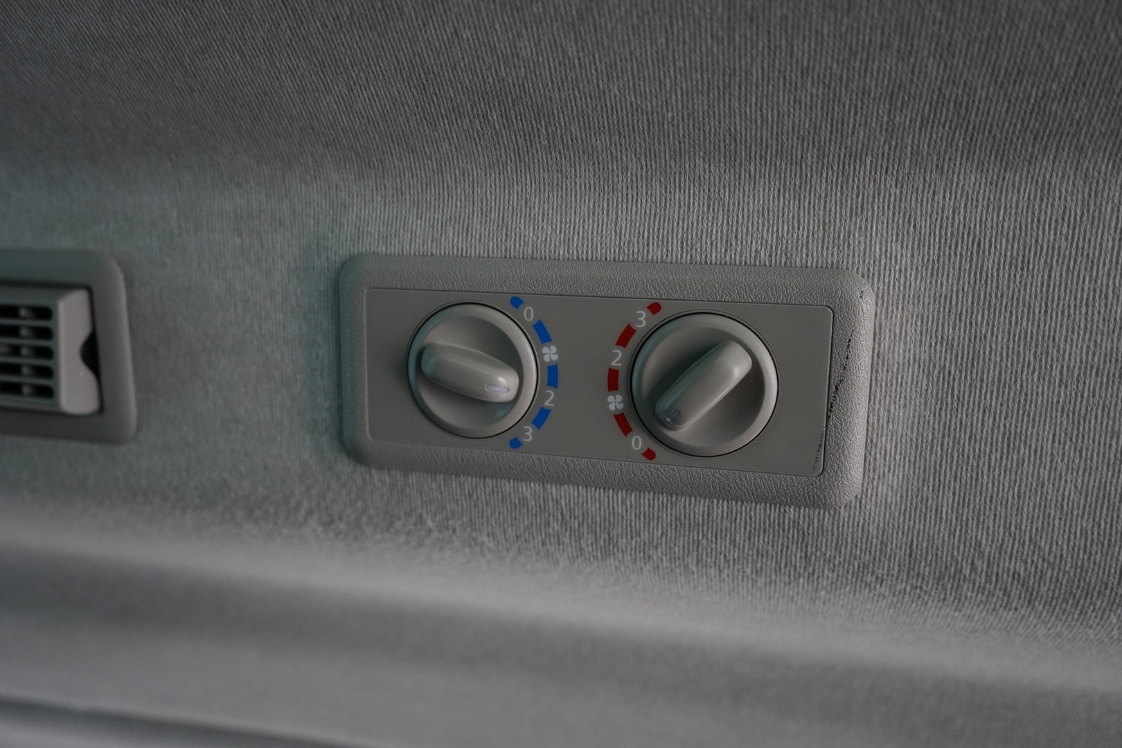 NISSAN NV300 2018