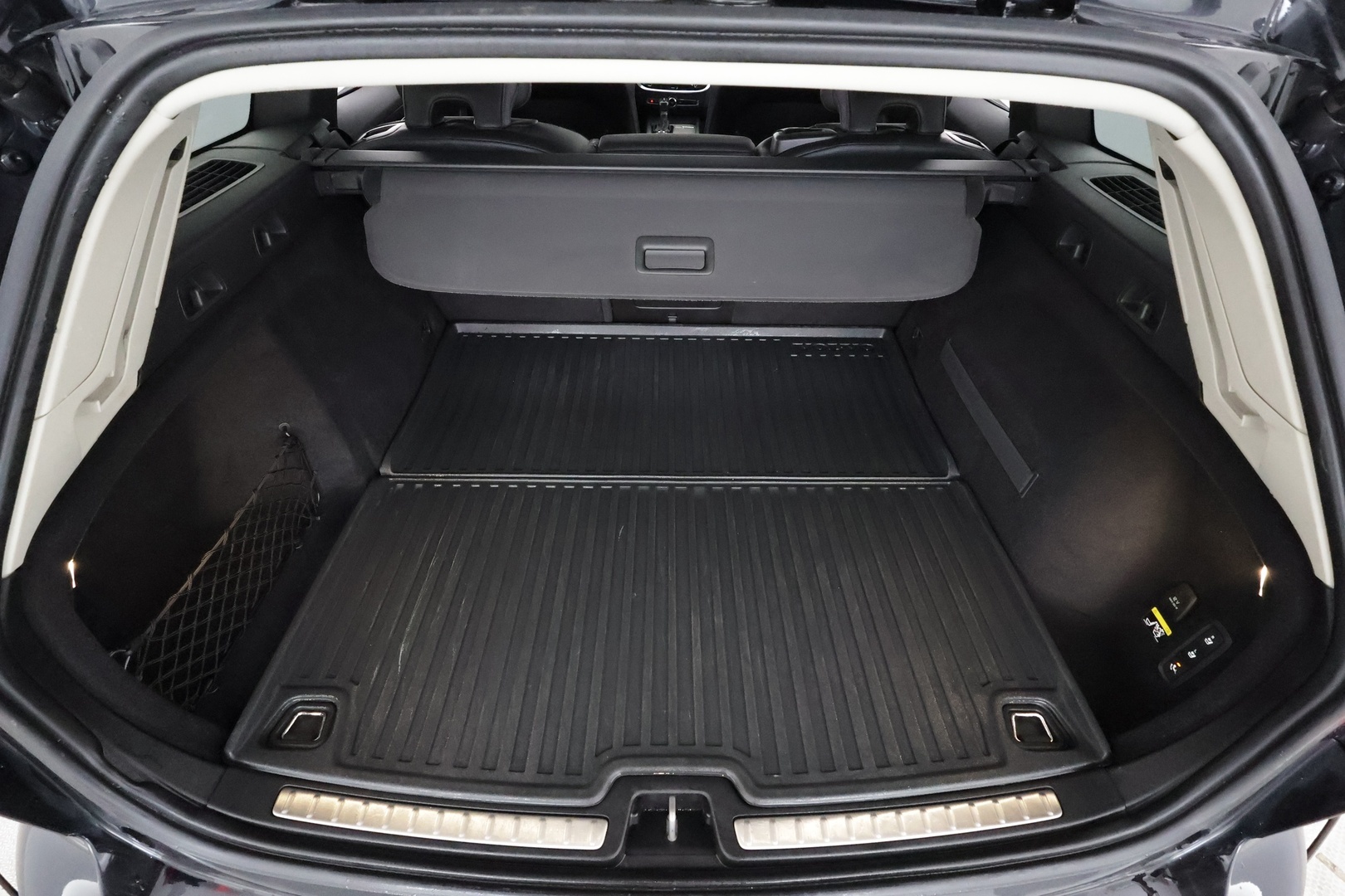 VOLVO V60 2019