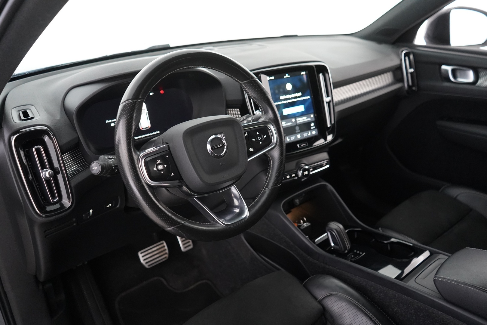 VOLVO XC40 2021