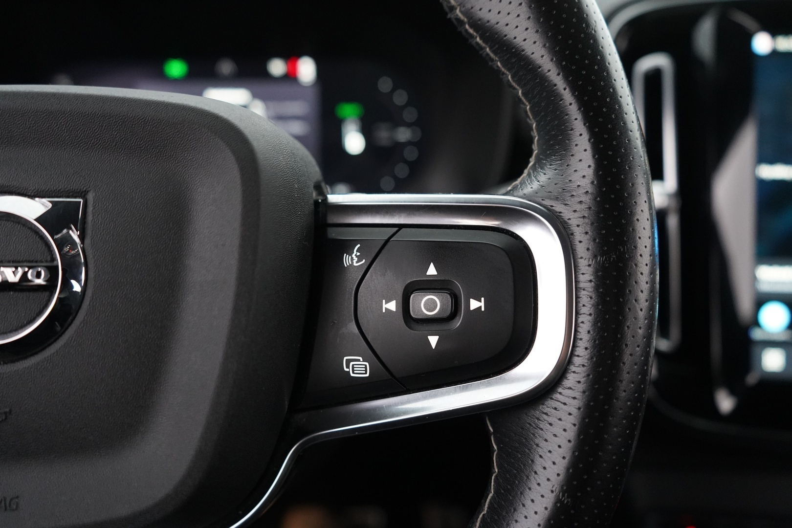 VOLVO XC40 2021