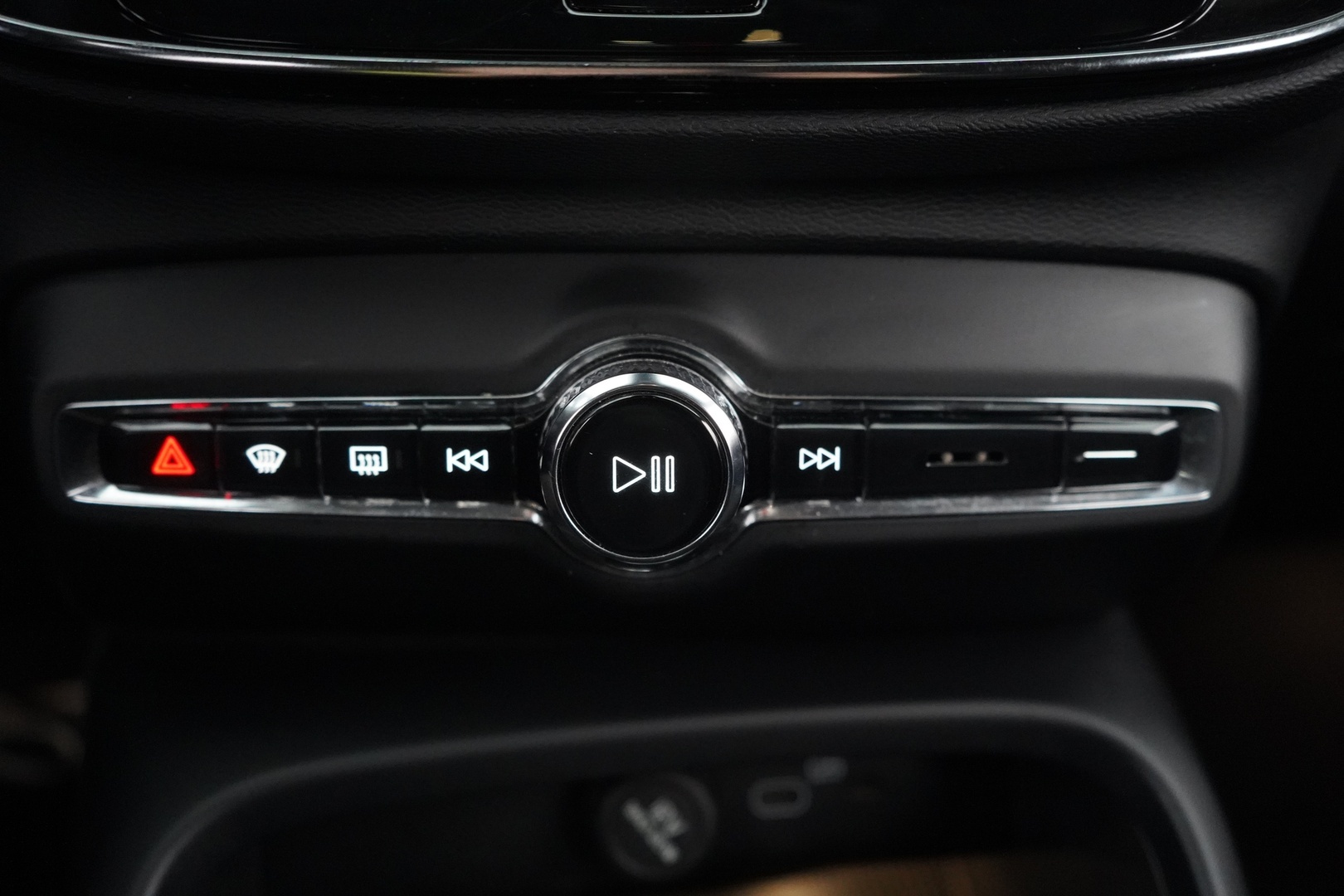 VOLVO XC40 2021