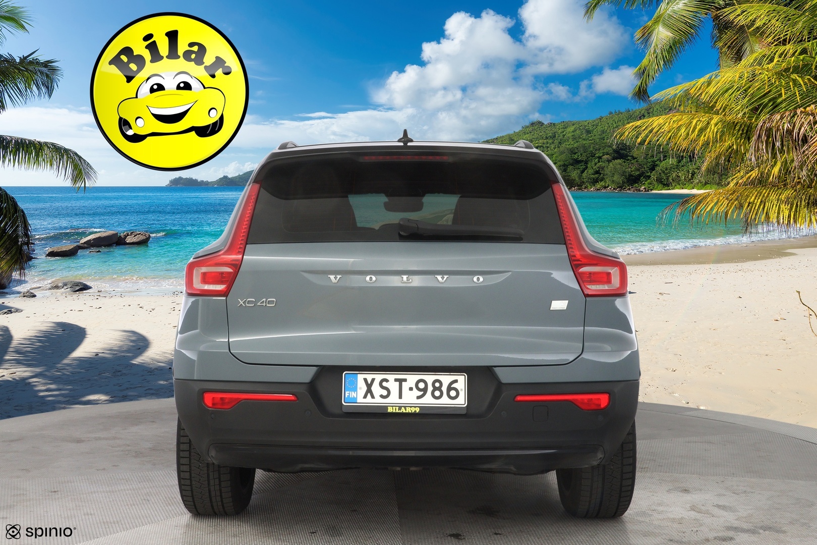 VOLVO XC40 2021