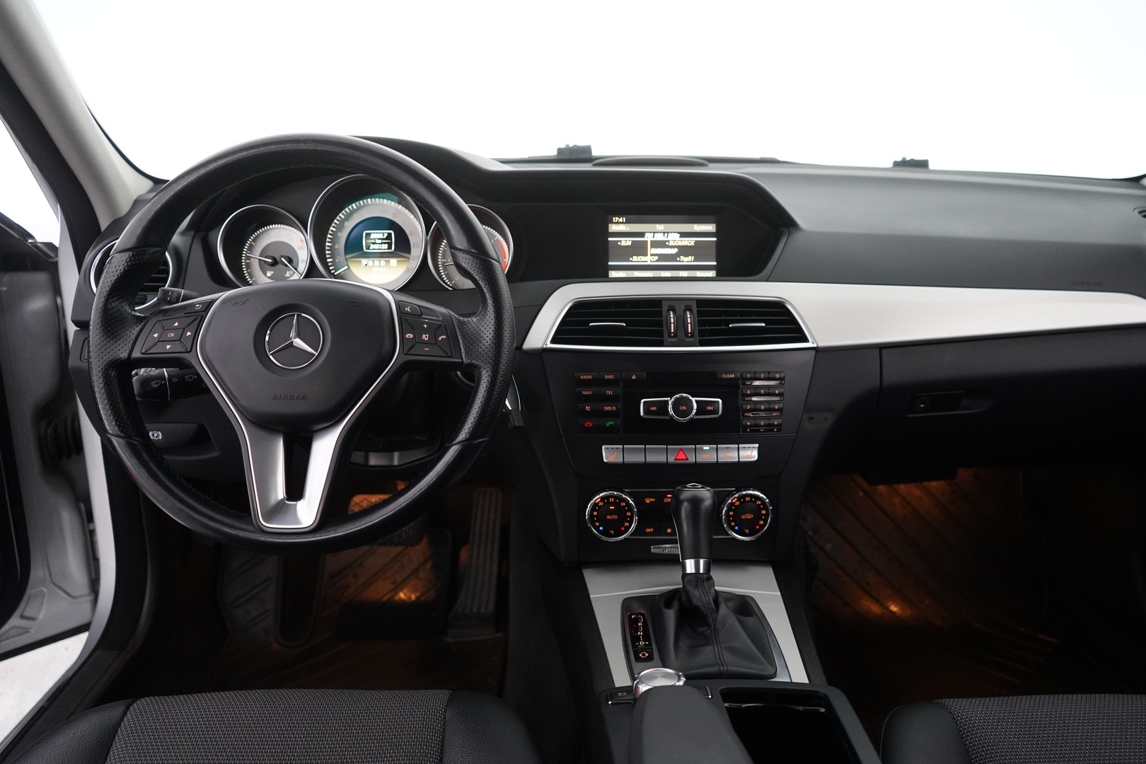 MERCEDES-BENZ C 2012