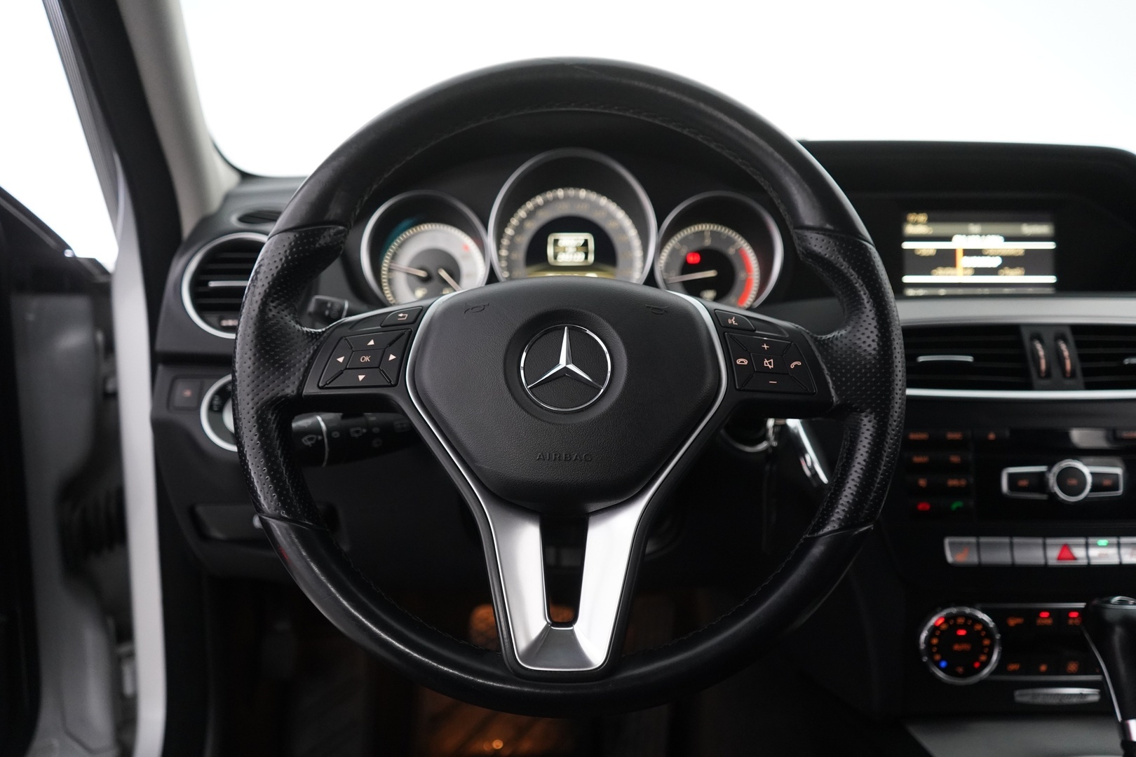 MERCEDES-BENZ C 2012