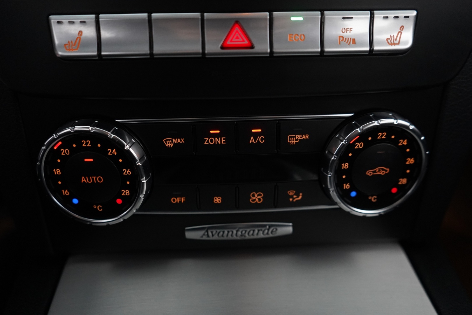 MERCEDES-BENZ C 2012