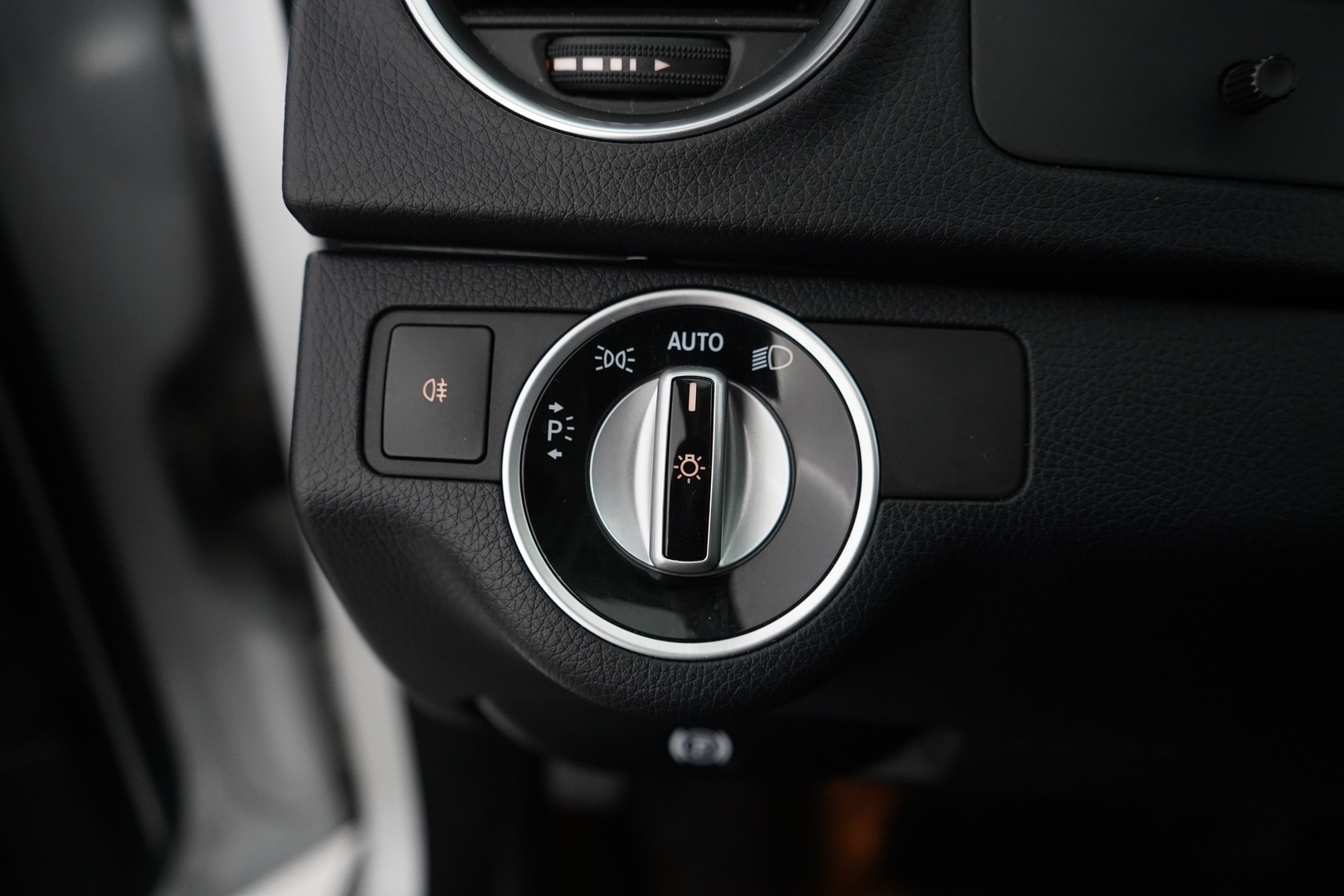 MERCEDES-BENZ C 2012