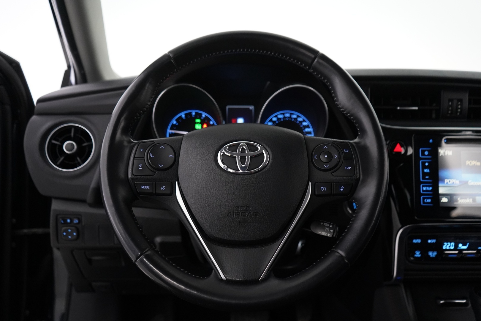 TOYOTA Auris 2015