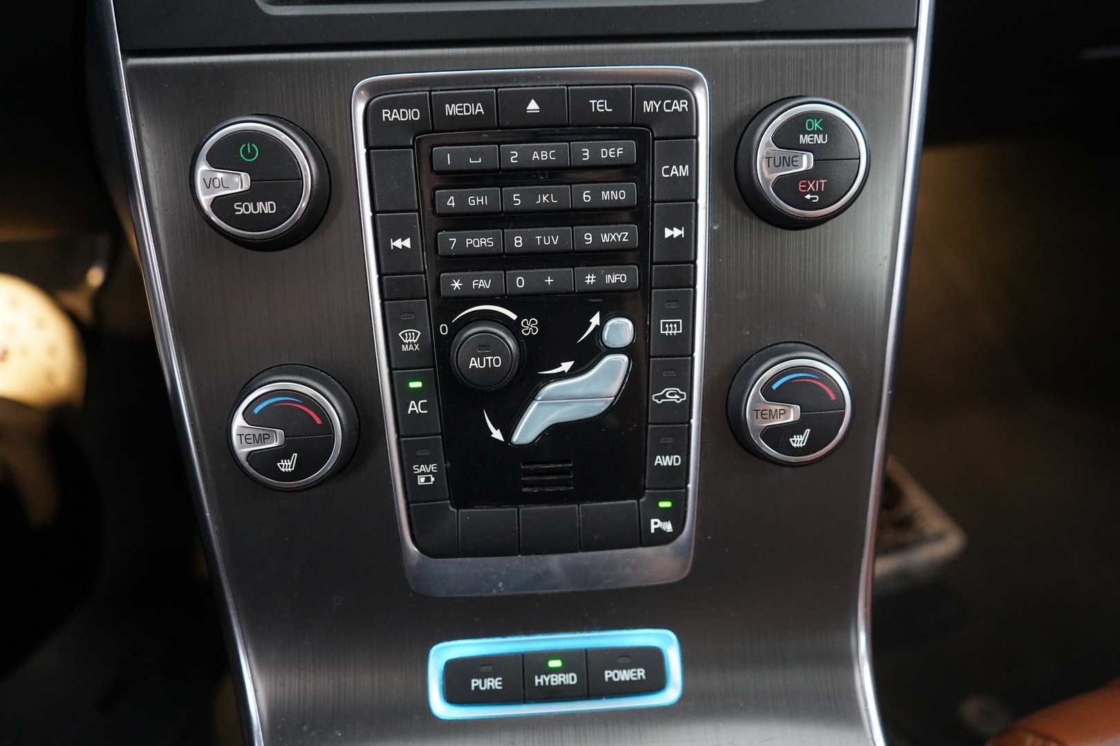 VOLVO V60 2013