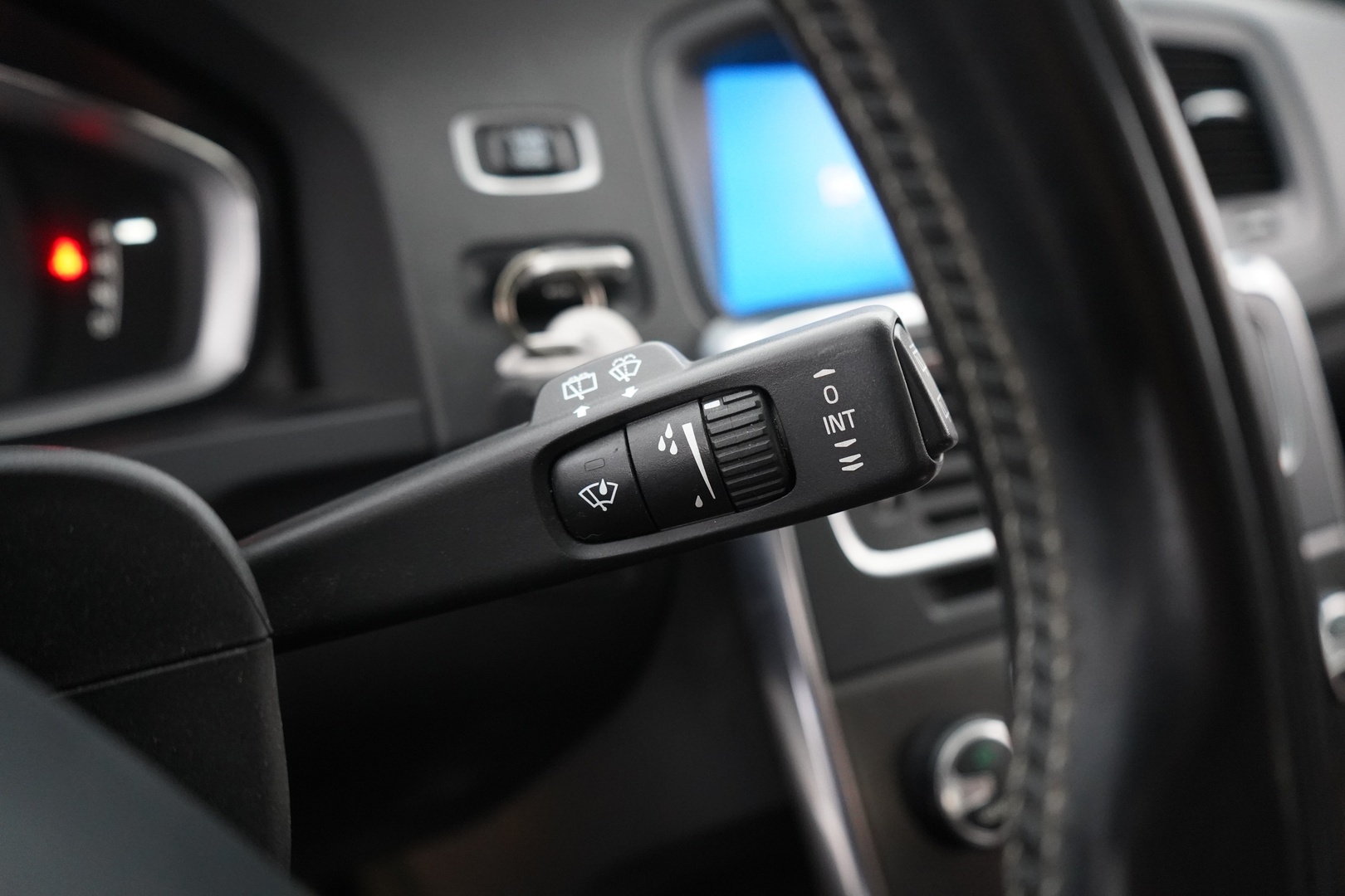 VOLVO V60 2013