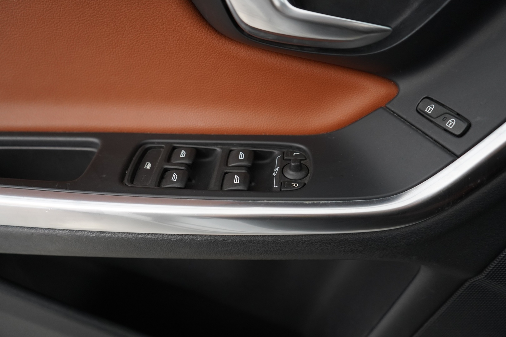VOLVO V60 2013