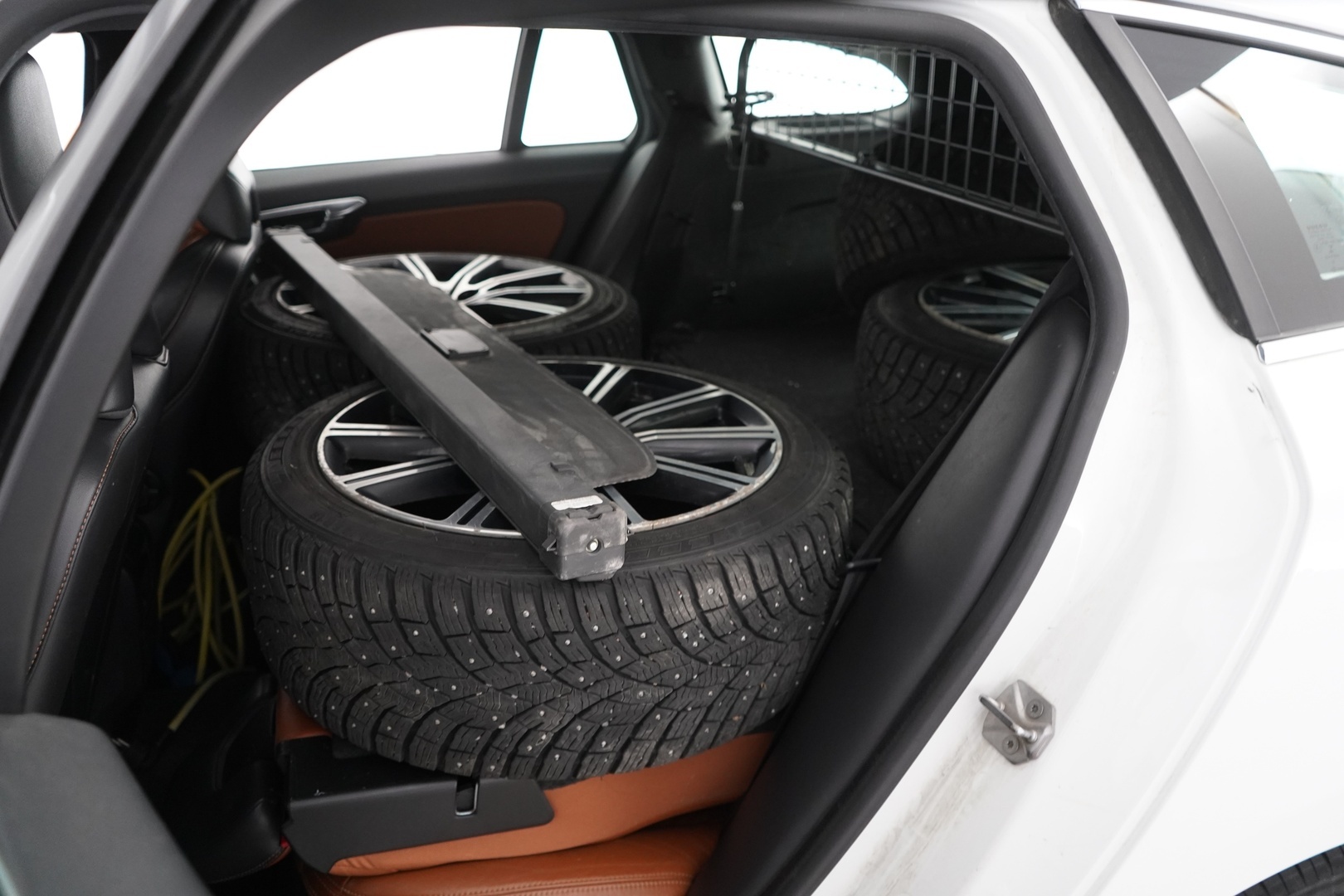 VOLVO V60 2013