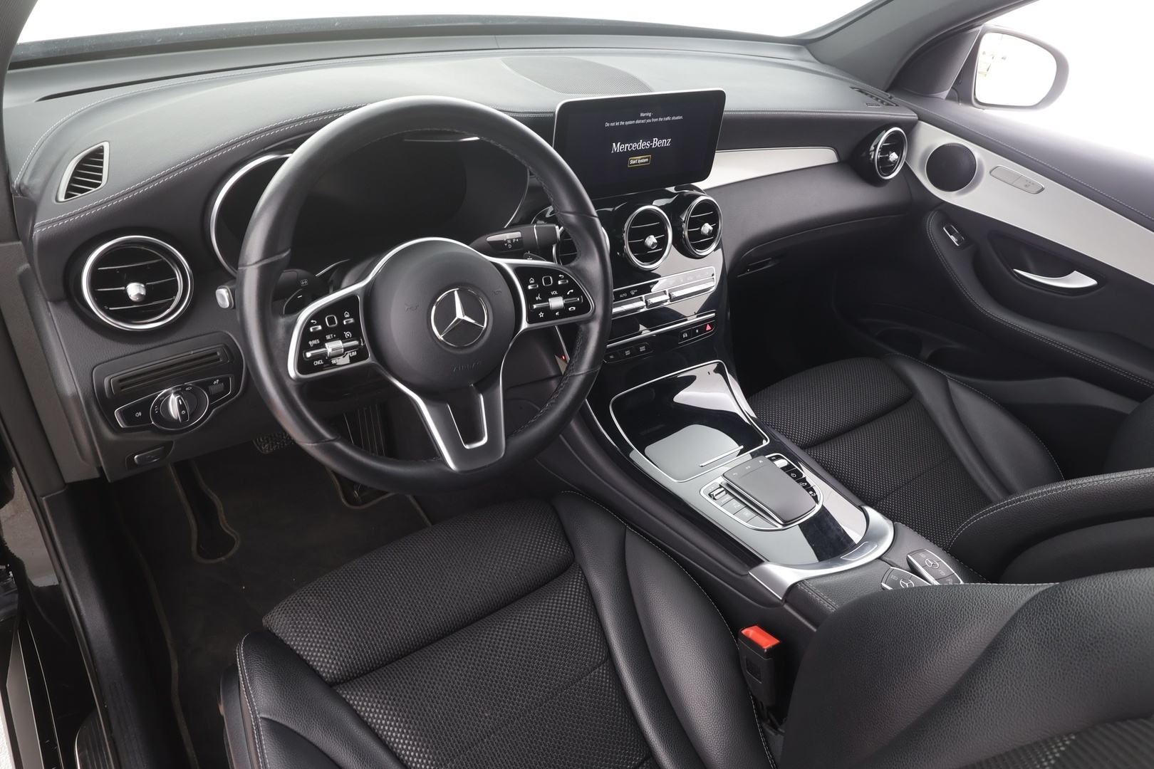 MERCEDES-BENZ GLC 2022