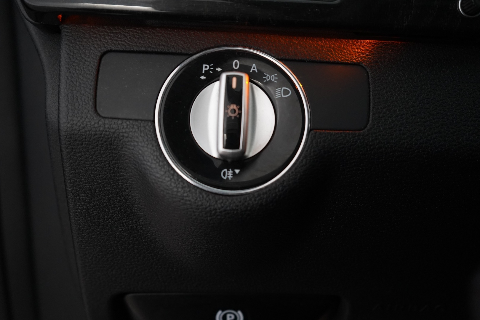 MERCEDES-BENZ E 2009